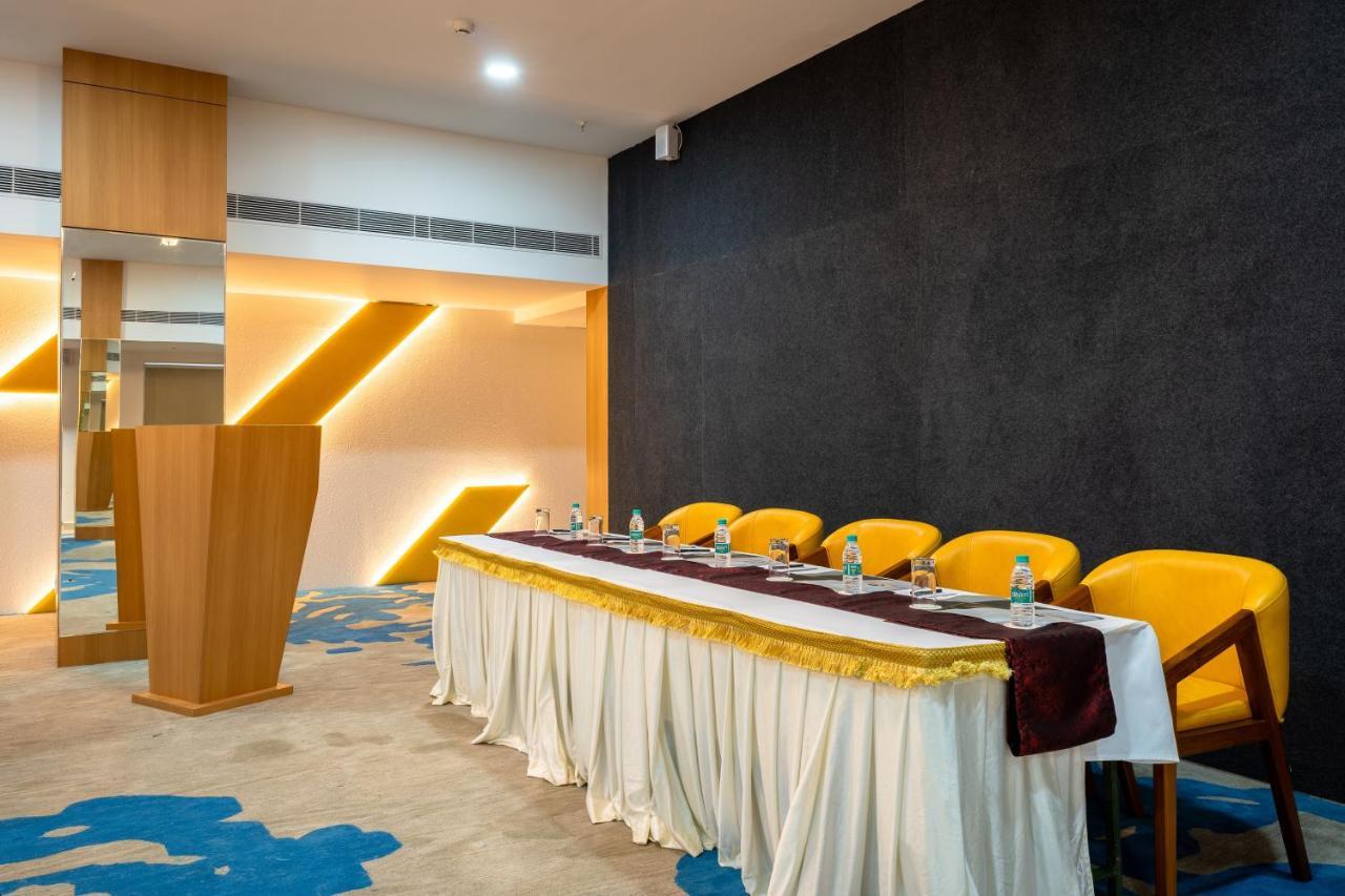 Jorhāt Clubway Grand A Boutique Hotel מראה חיצוני תמונה