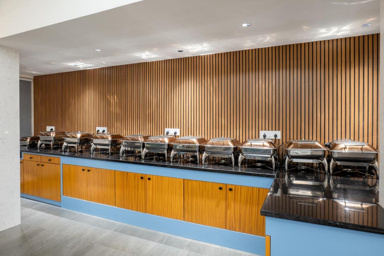 Jorhāt Clubway Grand A Boutique Hotel מראה חיצוני תמונה
