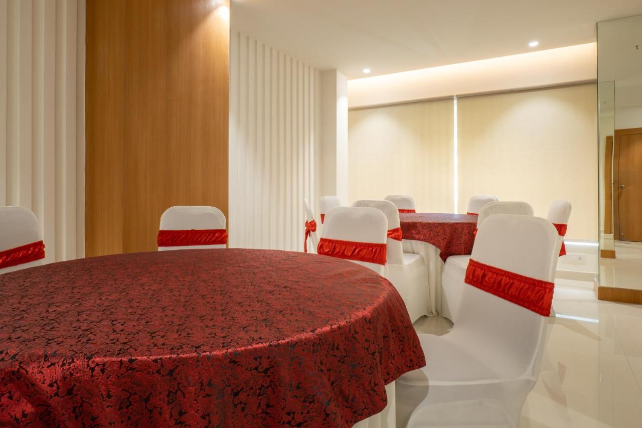Jorhāt Clubway Grand A Boutique Hotel מראה חיצוני תמונה