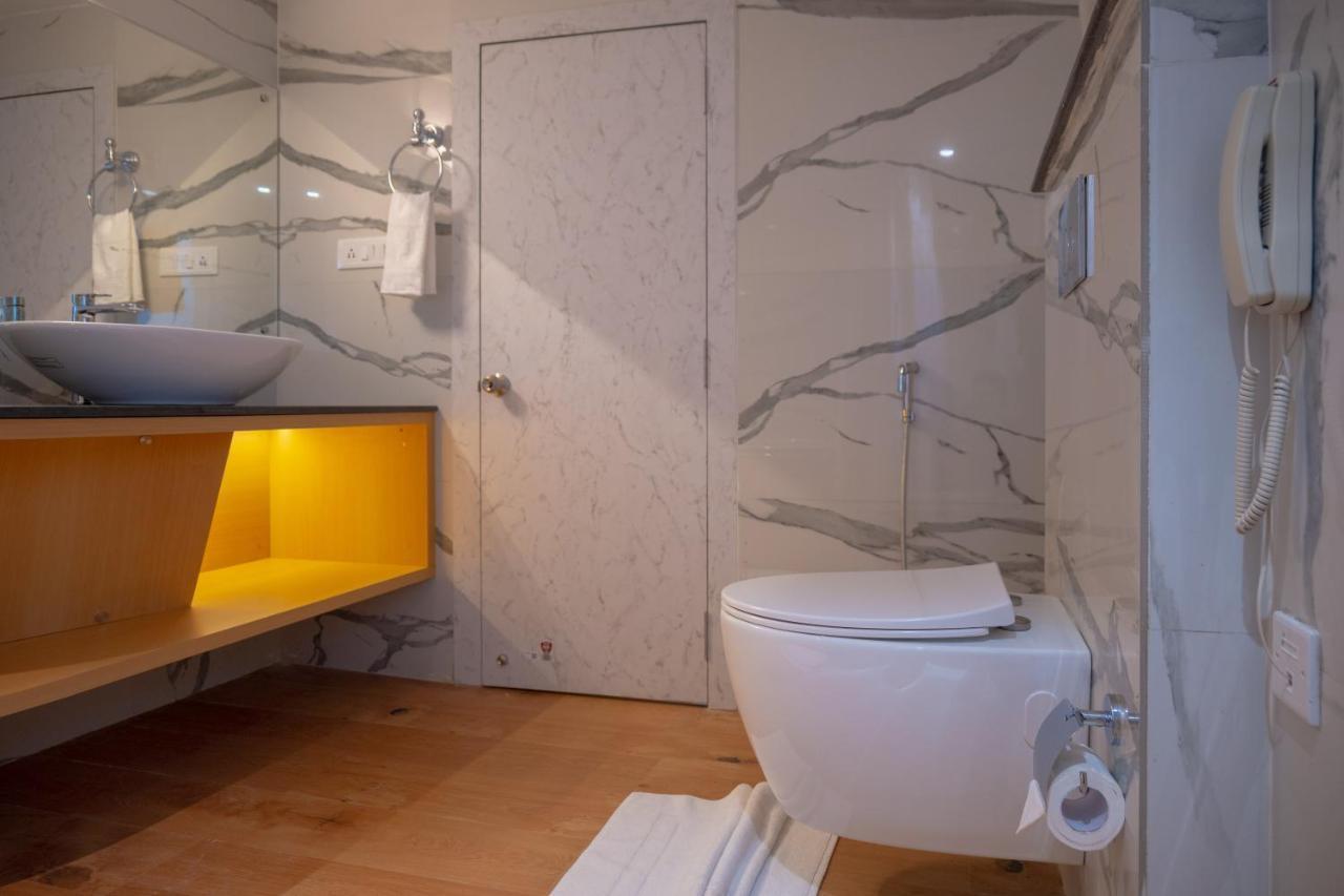 Jorhāt Clubway Grand A Boutique Hotel מראה חיצוני תמונה