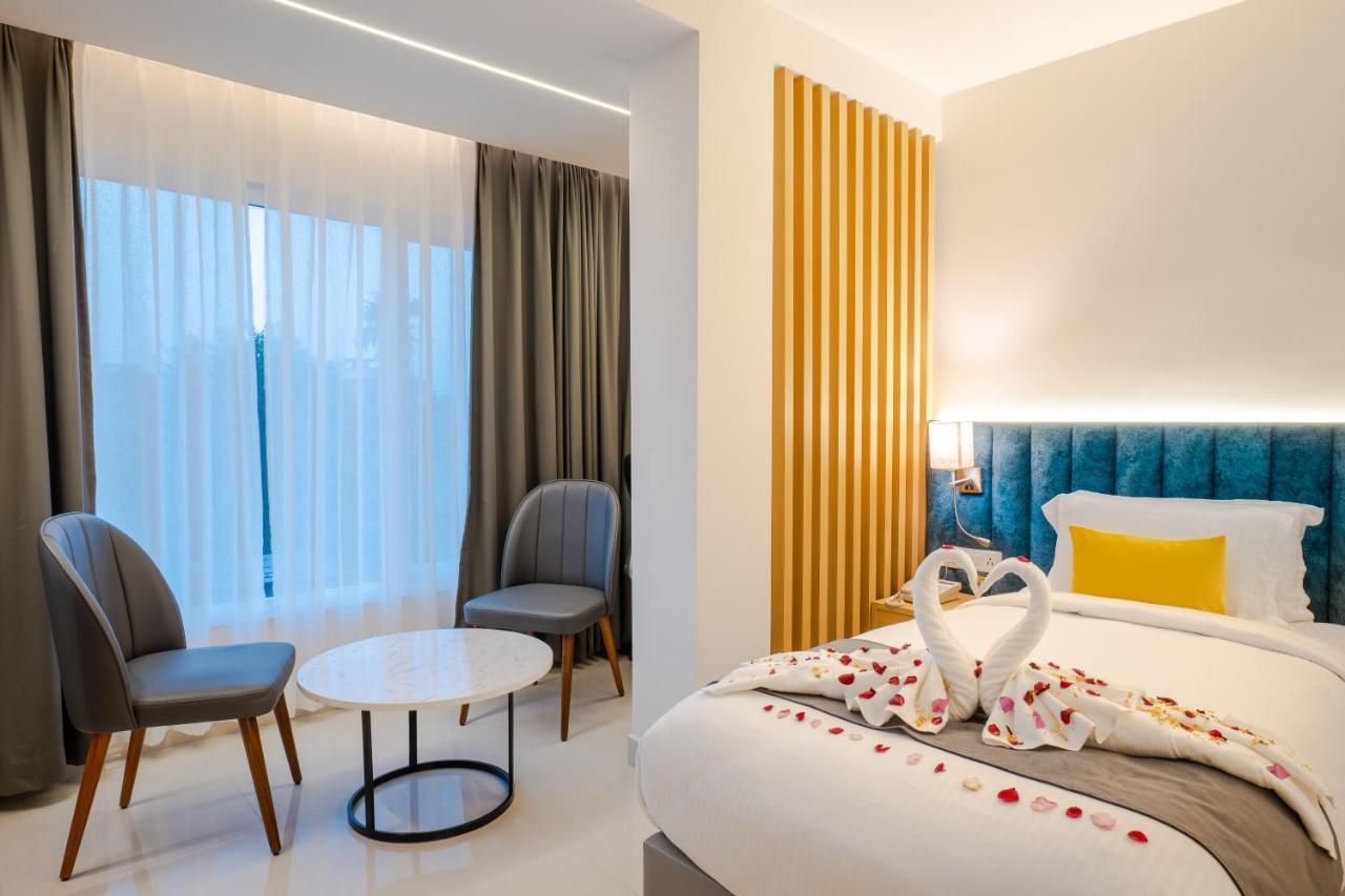 Jorhāt Clubway Grand A Boutique Hotel מראה חיצוני תמונה
