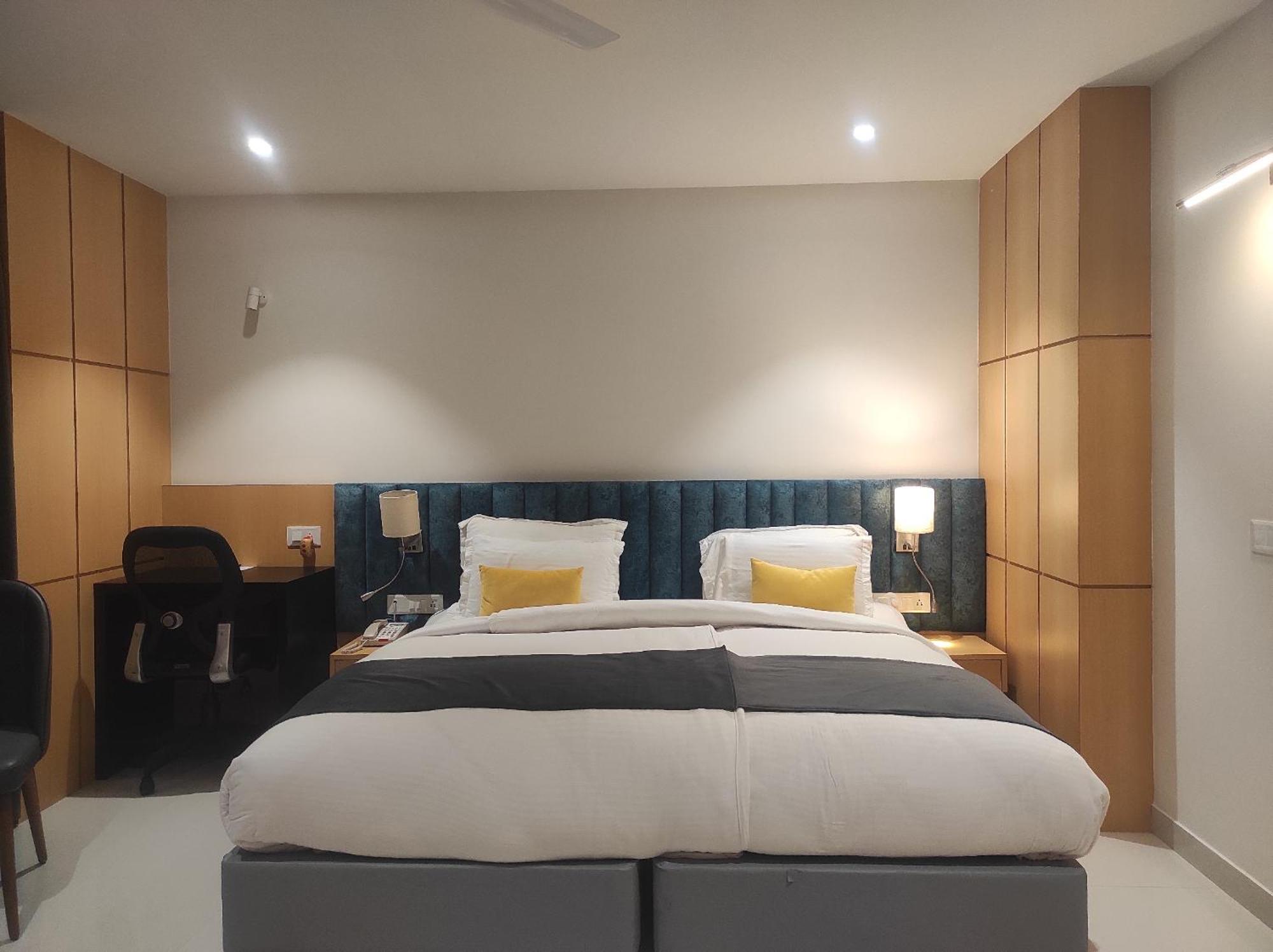 Jorhāt Clubway Grand A Boutique Hotel מראה חיצוני תמונה